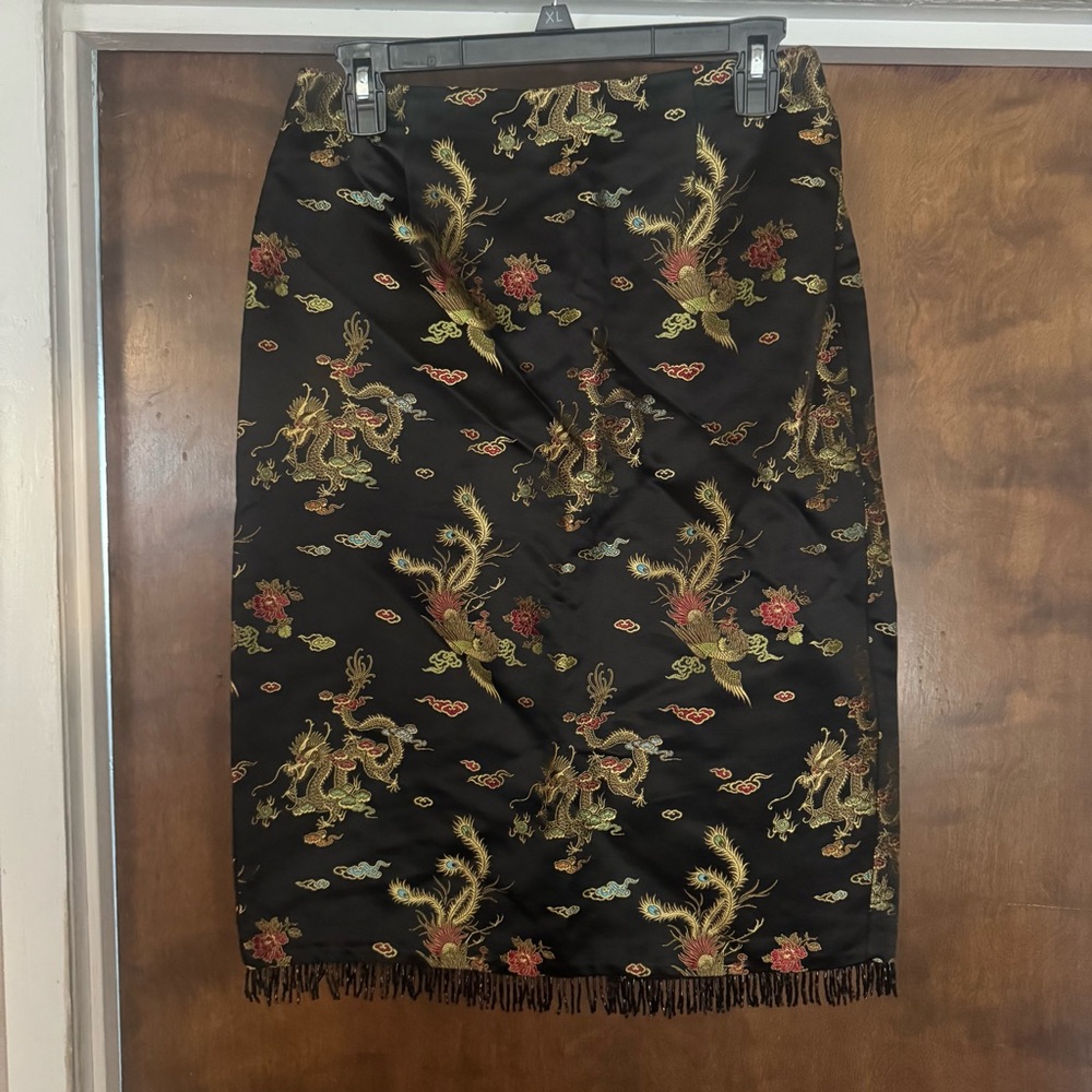 Karen Kane Asian Embroidered Skirt With Beaded Hem  Sz 8 Maximalist Vintage